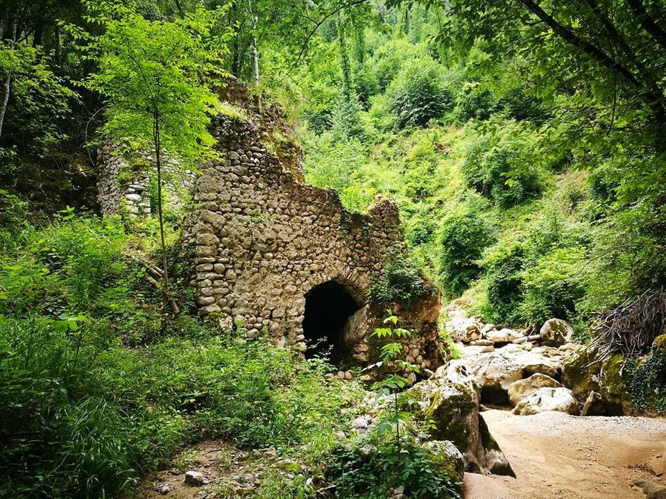 Sentiero degli Eremi di San Leonardo e San Michele景点图片