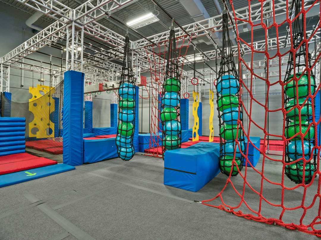 Bravoz Entertainment Center-杰克逊维尔必去景点