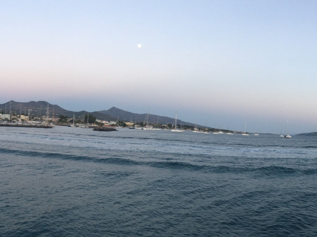 Avra Beach景点图片