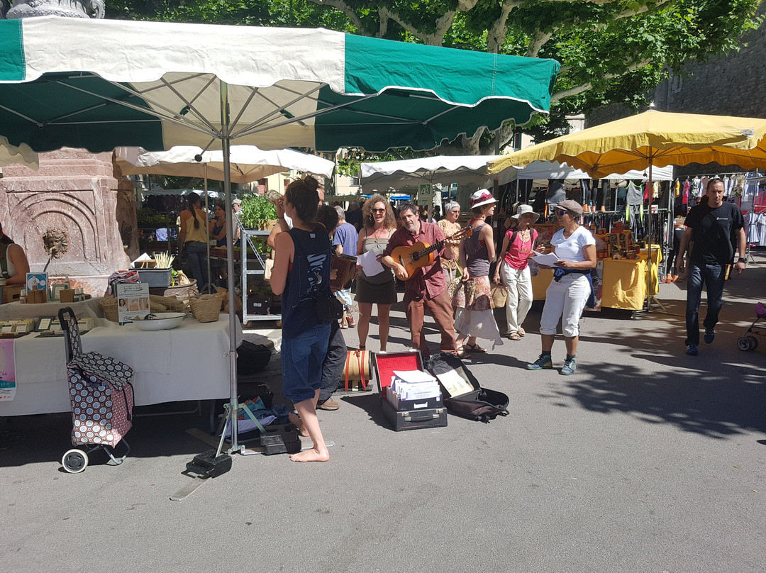 Prades Square景点图片