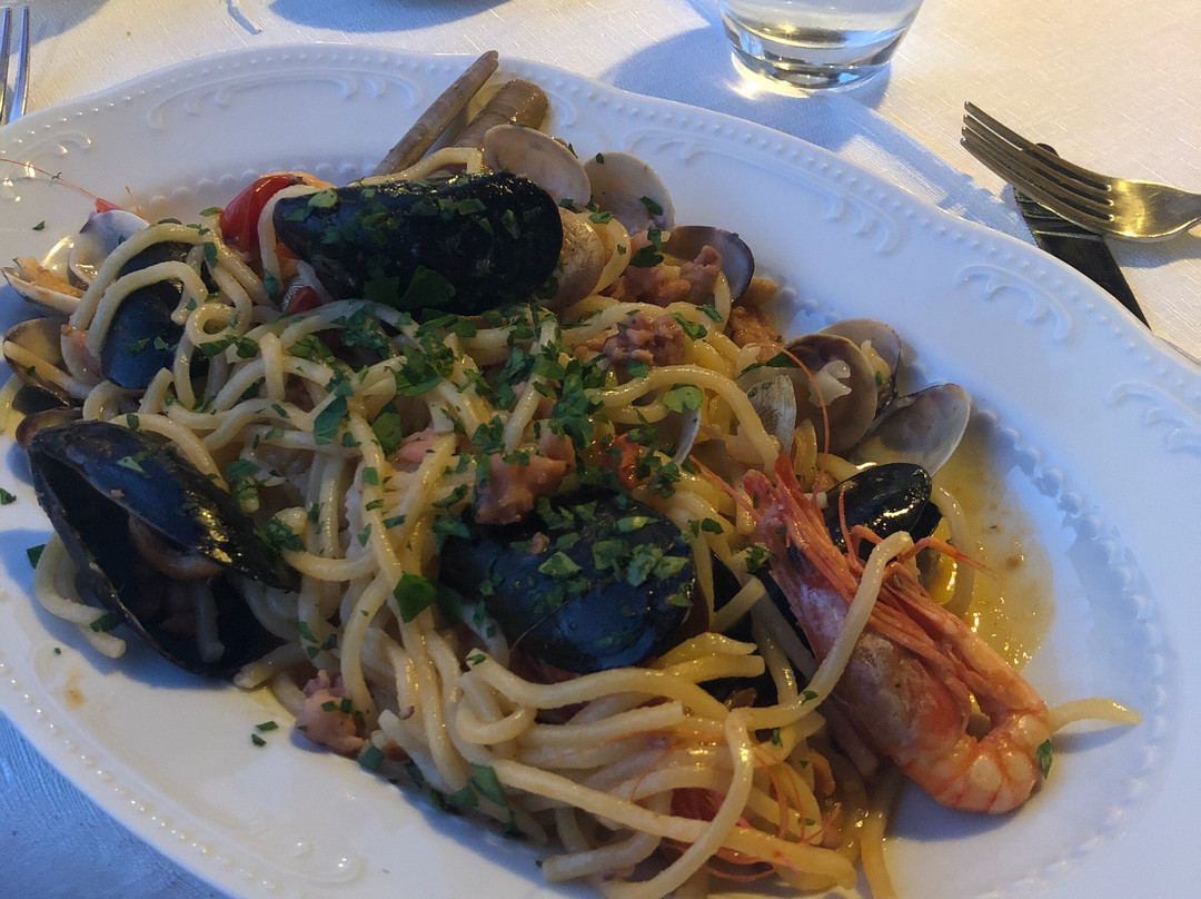 卡碧岛餐馆和美食-Lo Sfizio