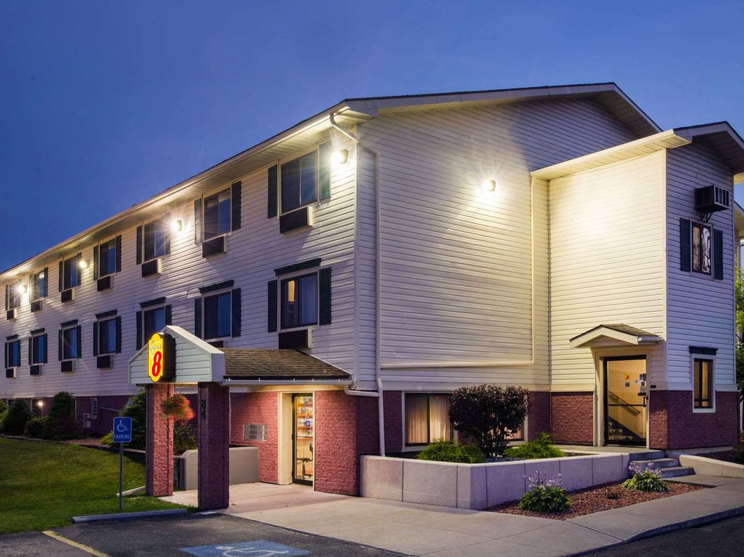 马塞纳NY速8酒店主图