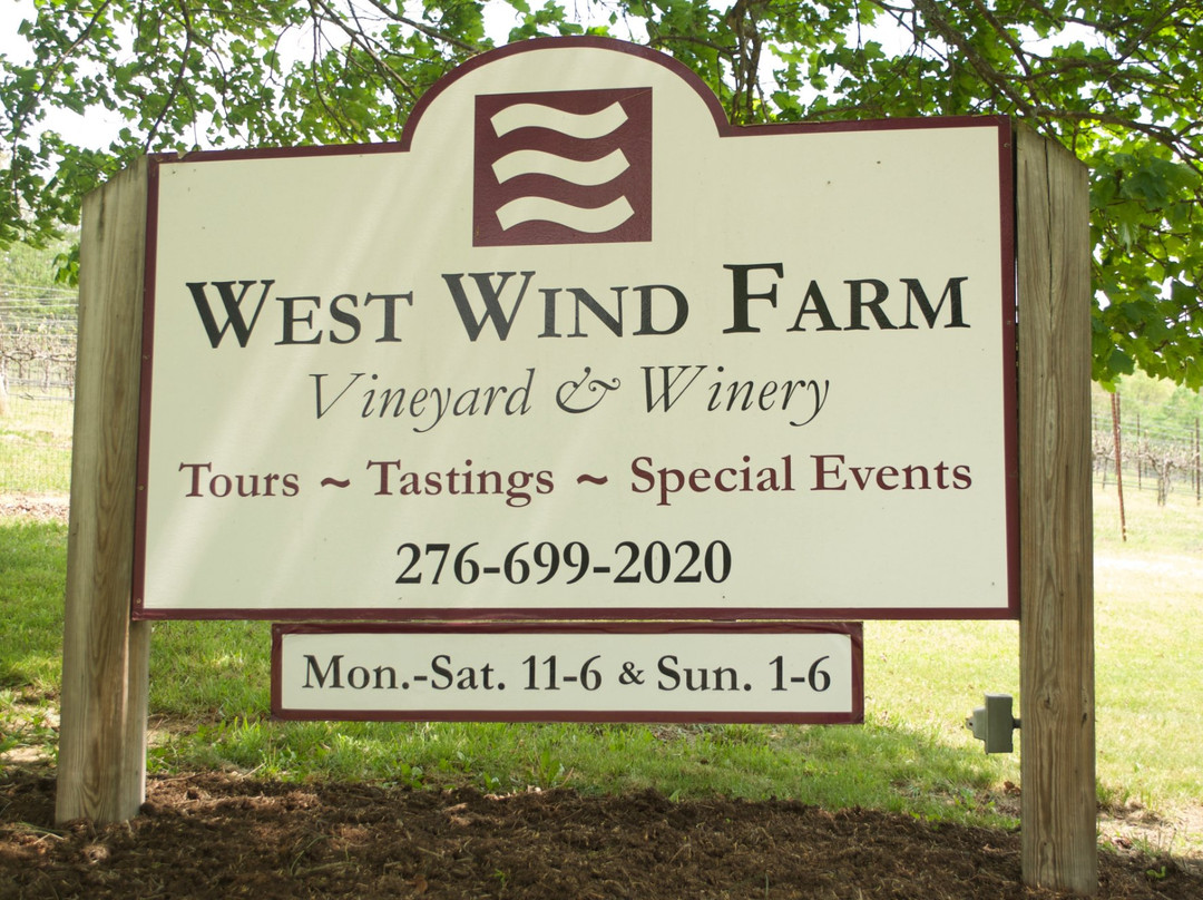 West Wind Farm Vineyard & Winery景点图片