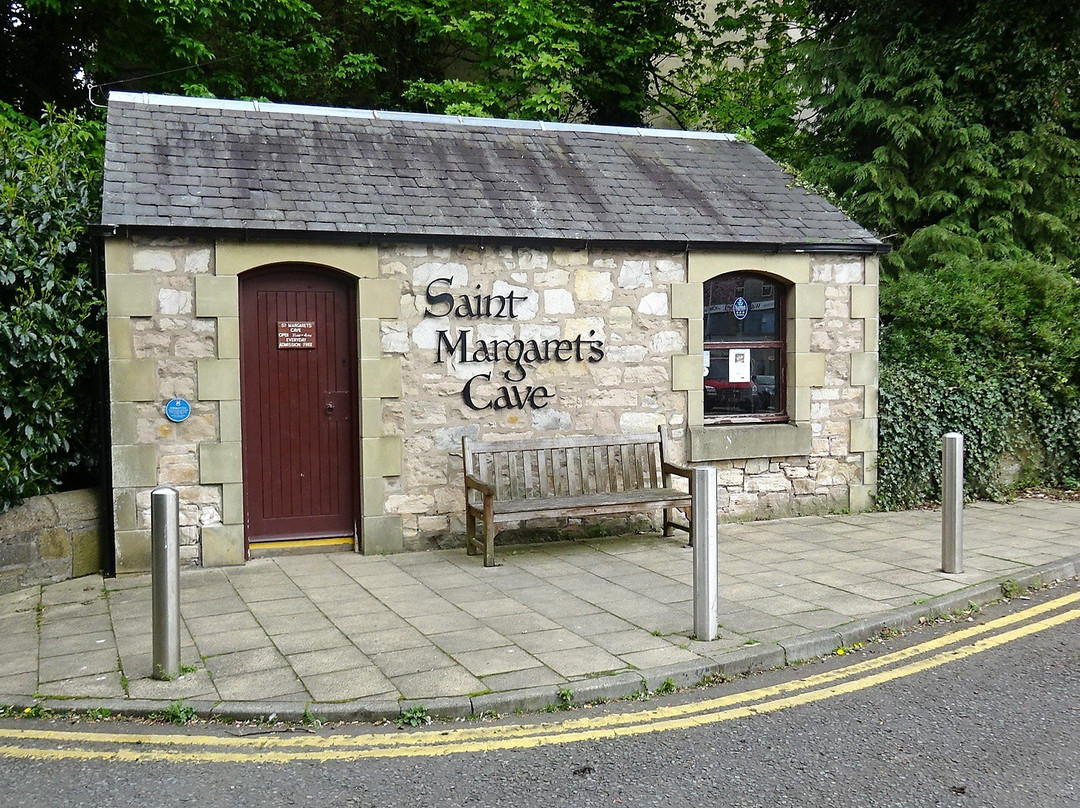 St Margaret's Cave-丹弗姆林必去景点