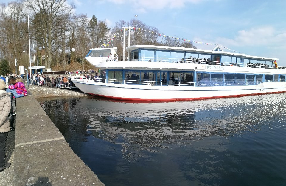 Ense旅游景点-Möhneseeschifffahrt
