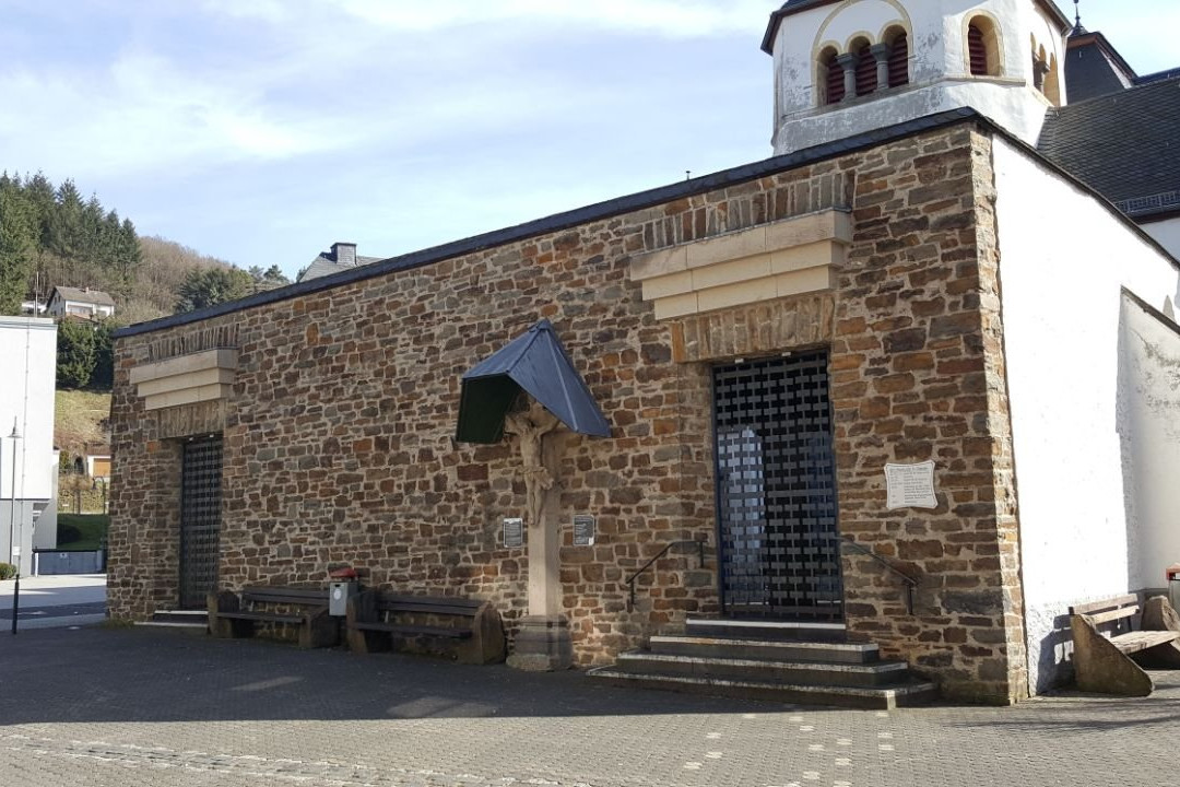 St. Johannes der Täufer Kath. Pfarrkirche in Adenau景点图片