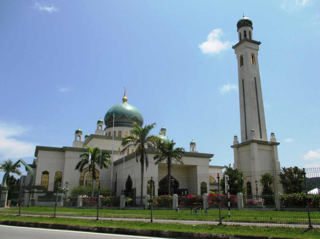 Al-Ameerah Al-Hajjah Maryam Mosque-斯里巴加湾必去景点