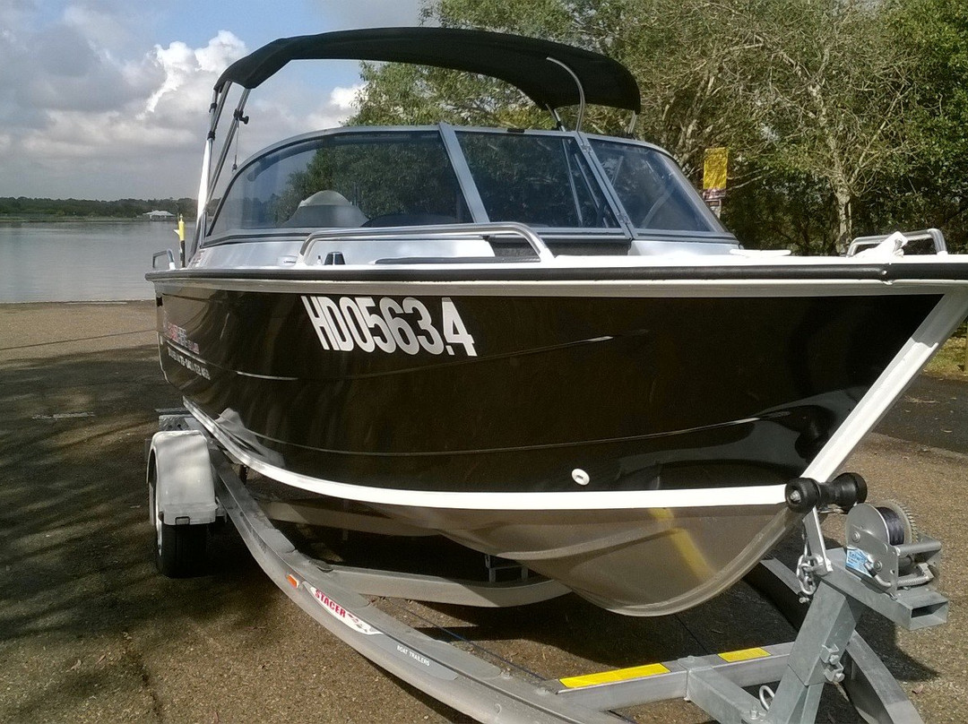 Oz Boat Hire景点图片