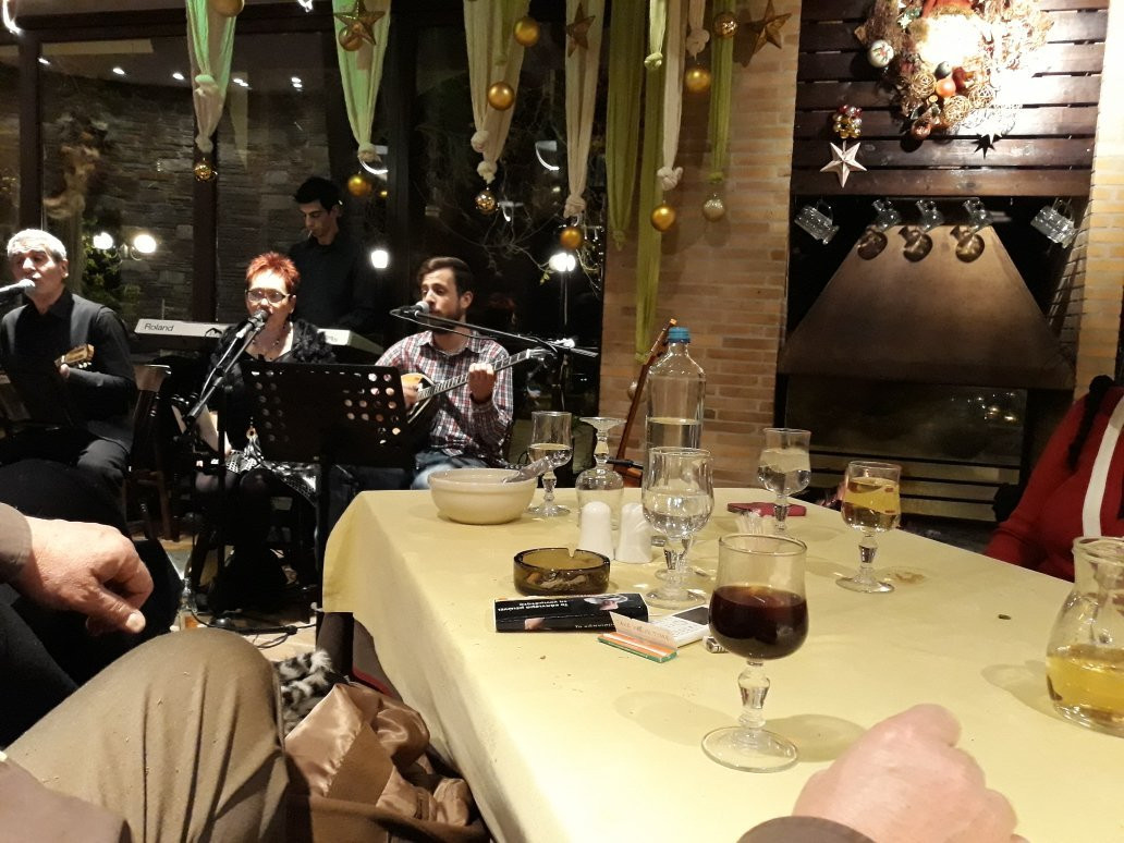 Agios Vasileios餐馆和美食-Ifigeneia