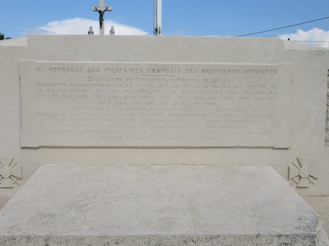 Cimetière Militaire景点图片