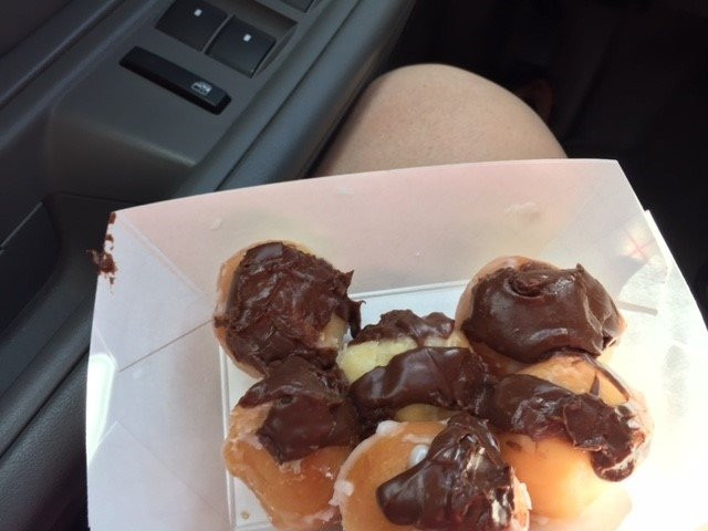 Bridge City餐馆和美食-Happy Donuts