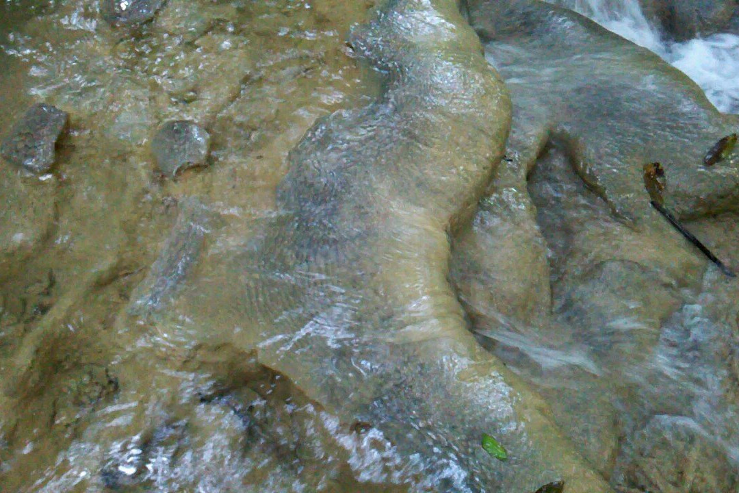 Wang Sai Thong Waterfall景点图片