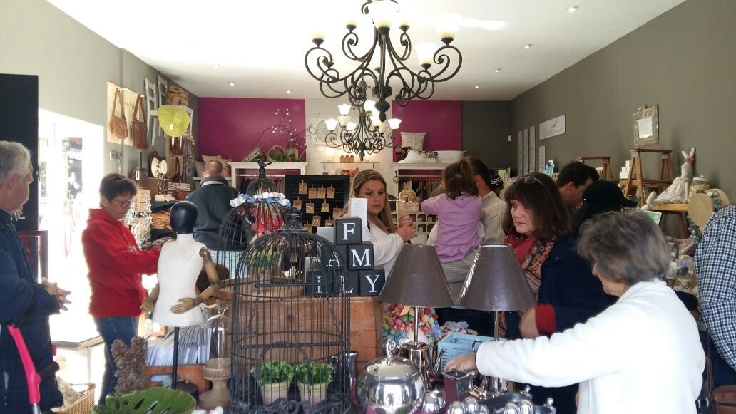 Anja & Friends-克拉伦斯必去景点