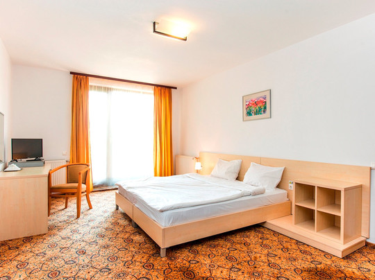 Halchiu酒店住宿-AselTur Brasov