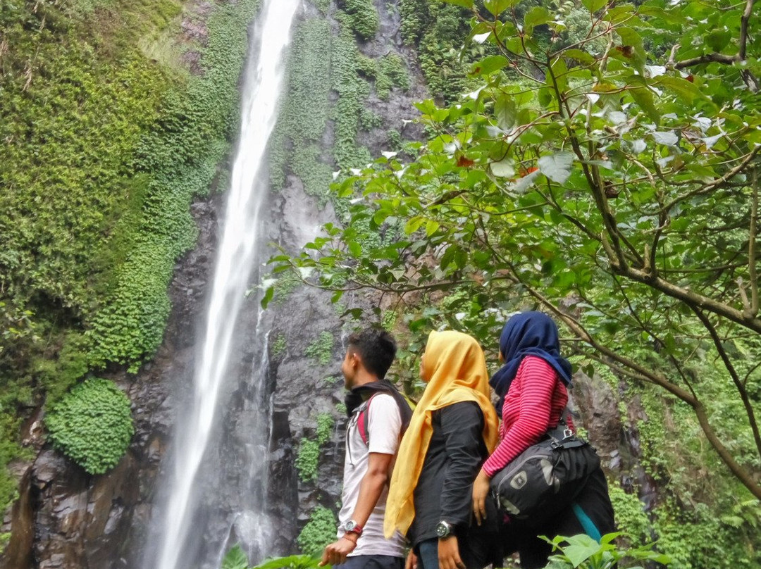 Tancak Waterfalls景点图片