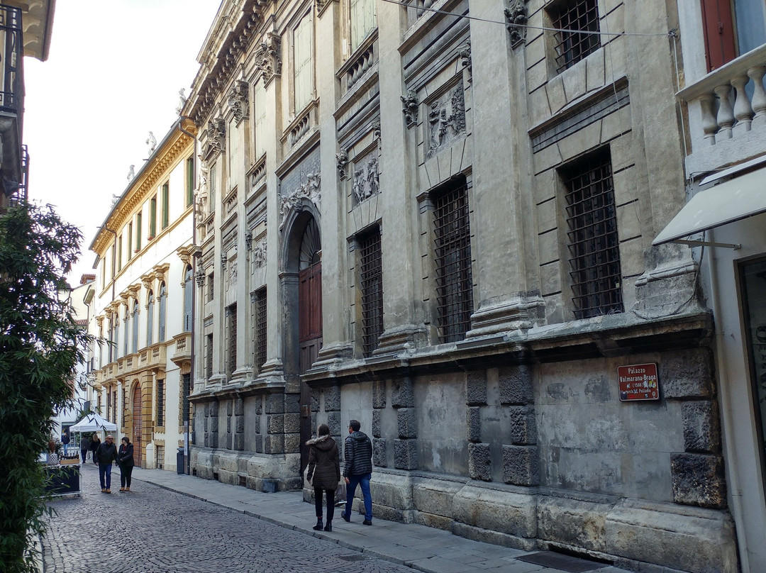 Corso Fogazzaro