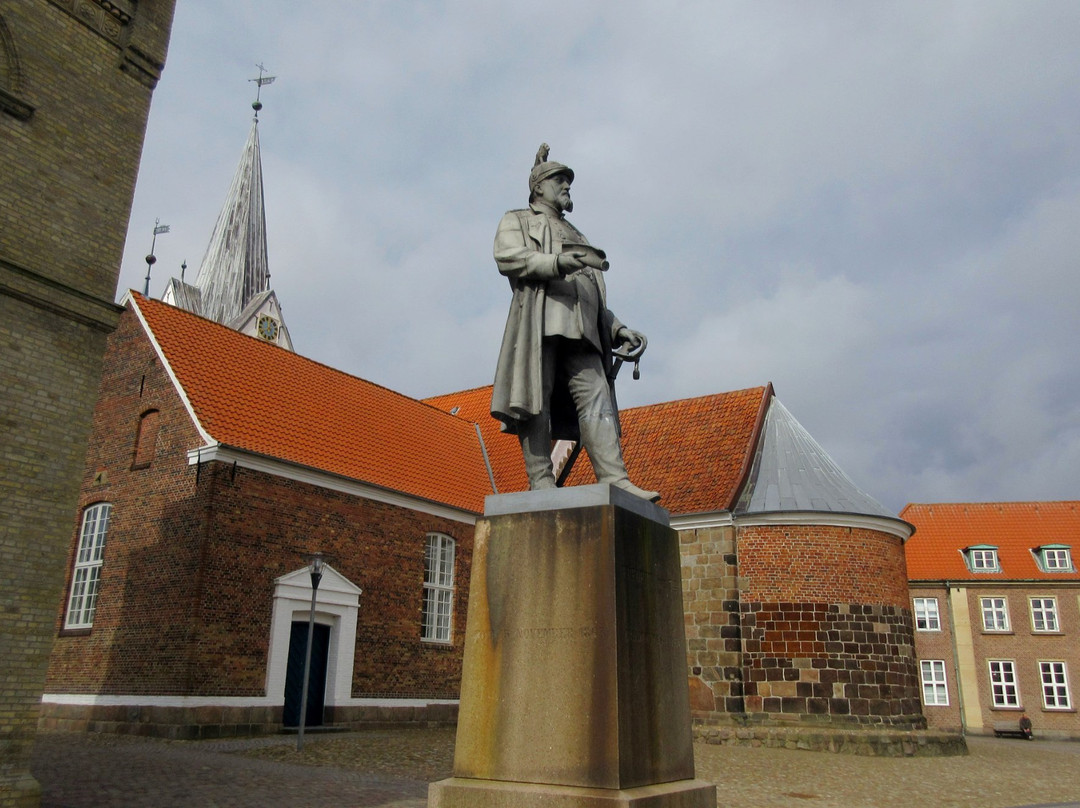 Frederik VII paa Varde Torv-瓦德必去景点