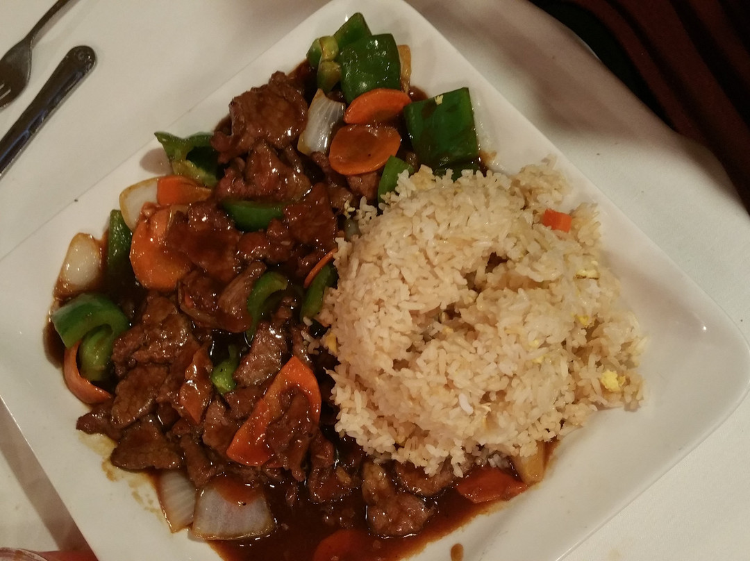 韦斯特维尔餐馆和美食-Lucky House Chinese Restaurant