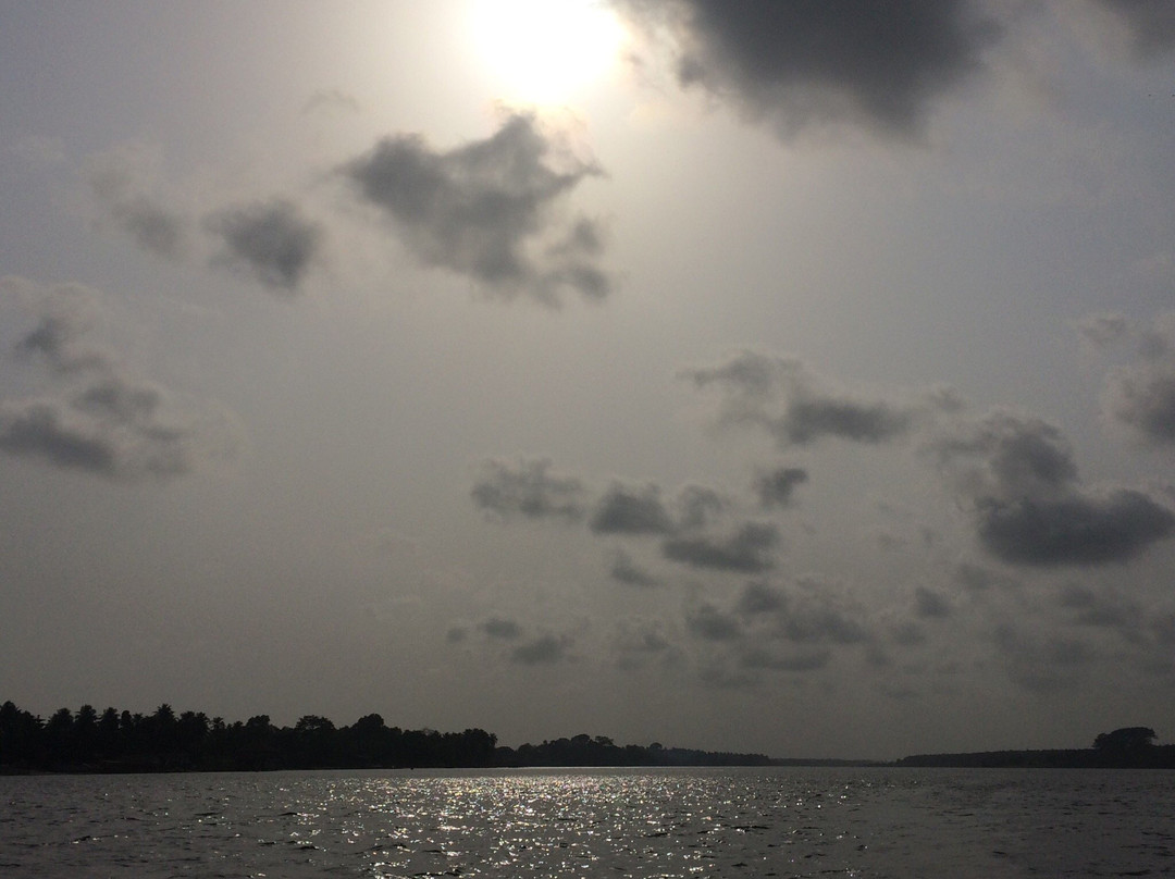 Cercle De La Voile D'Abidjan景点图片