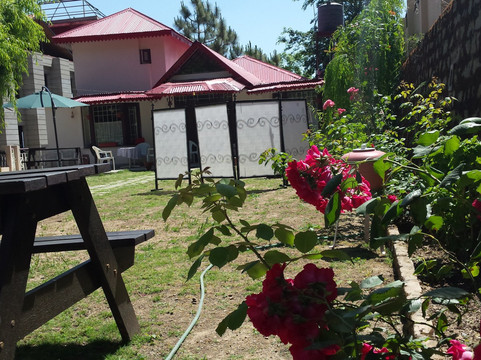 Sari酒店住宿-Green Trails Cottage