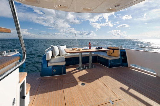 Image Yacht Charters-迈尔斯堡海滩必去景点