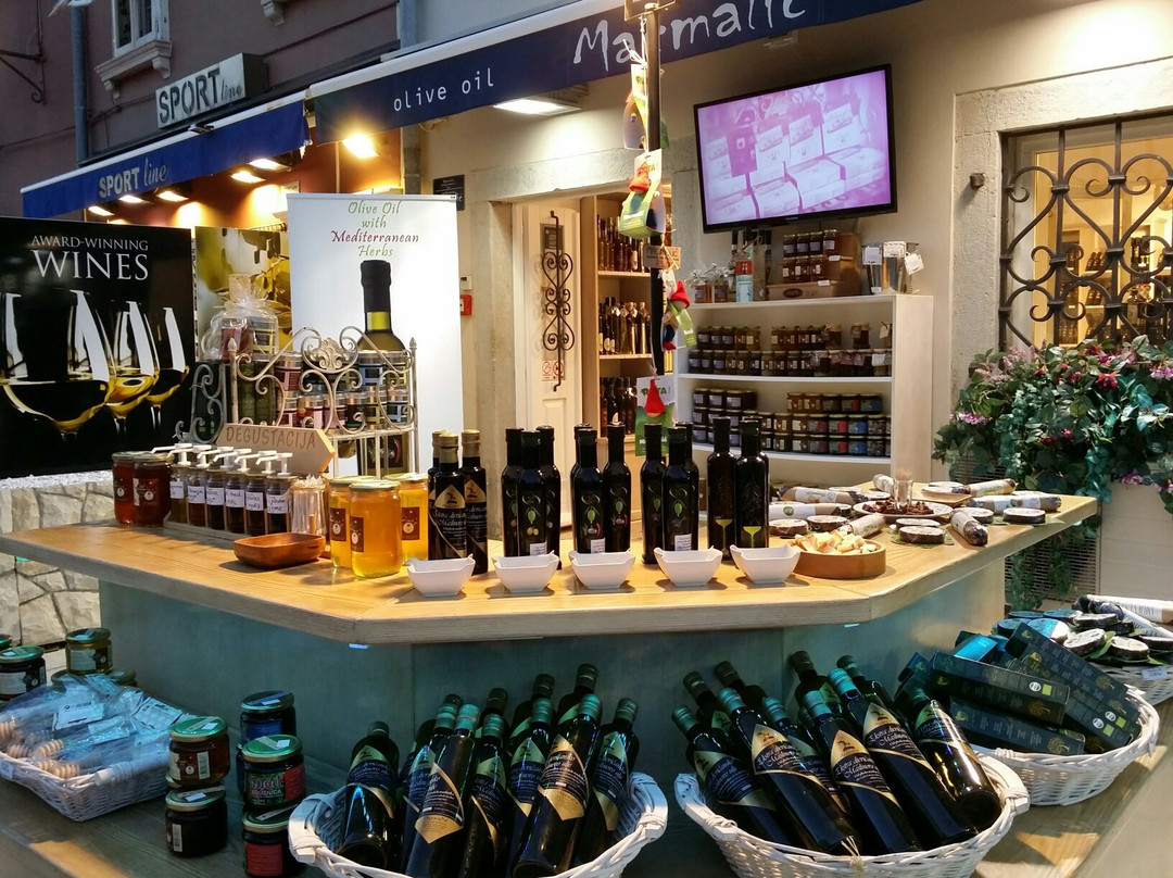 "Macmalić" Olive Oil , Wine & Delicacies景点图片
