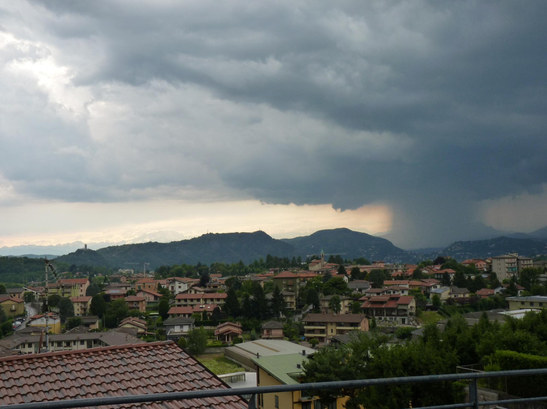 Lipomo旅游攻略图片