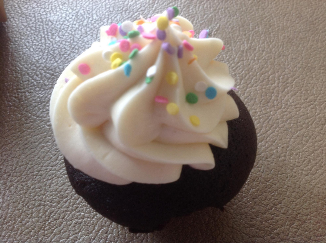 Little Cakes Cupcake Kitchen