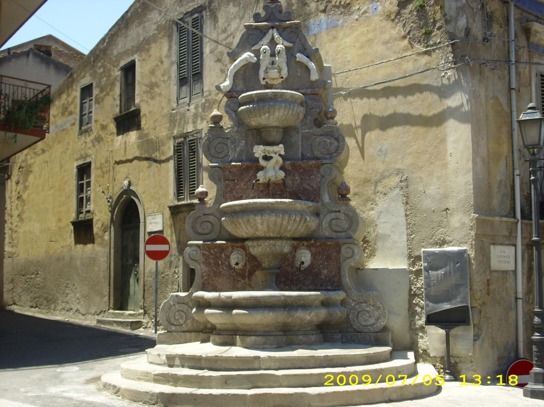 Fontana di San Vito景点图片