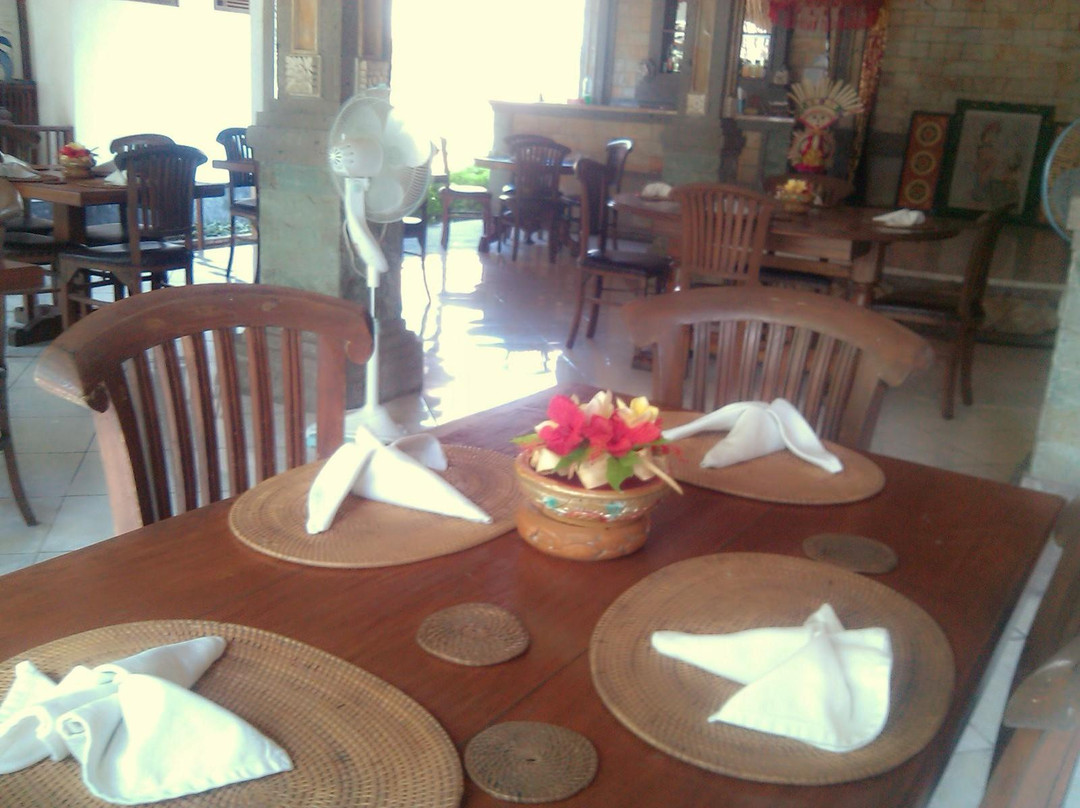 Kelapa Mas Bar & Sea Food Restauran