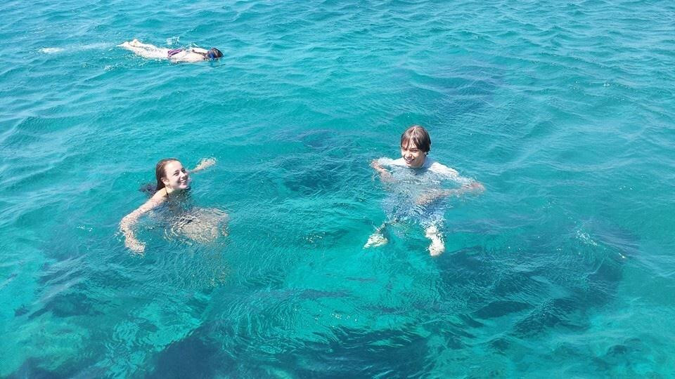 Regaki Boat Trips-帕罗奇亚必去景点