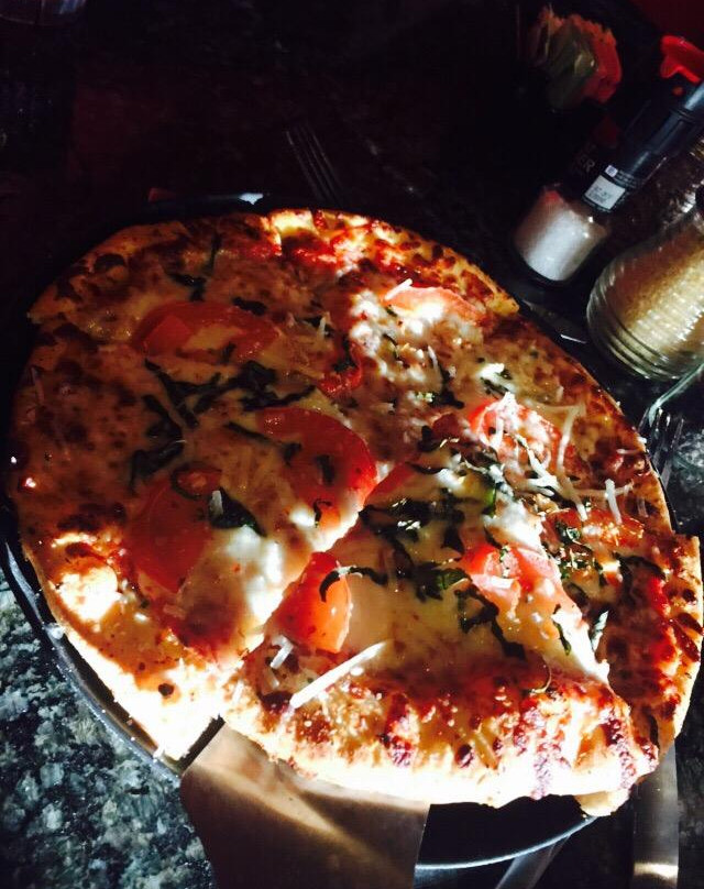 Lakeway餐馆和美食-Mangieri's Pizza Cafe