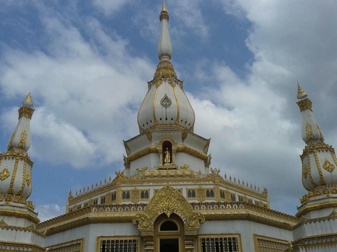 Pha Nam Yoi or Isan Buddhist Park景点图片