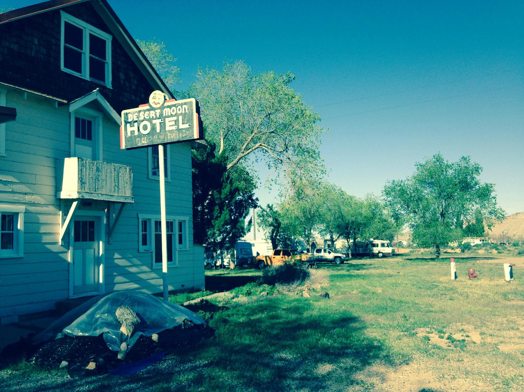 Desert Moon Hotel and RV Park