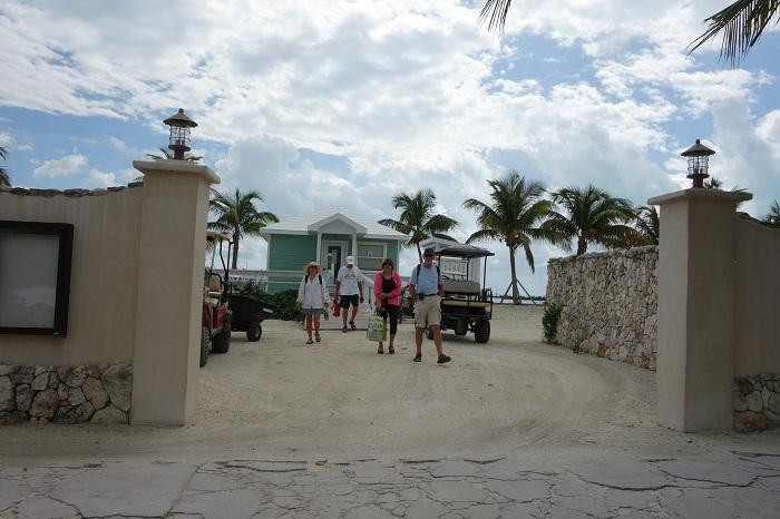 Guana Cay Beach景点图片