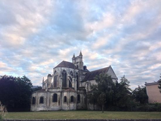 Église Saint-Jean de Montierneuf-普瓦捷必去景点