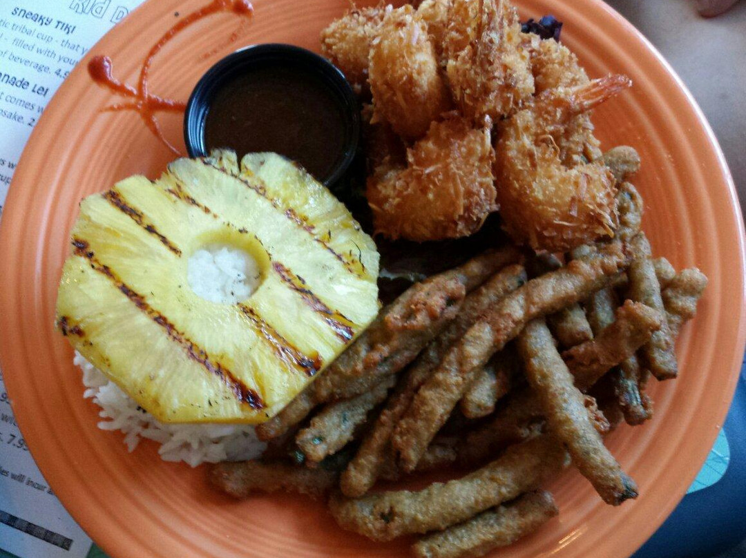 Mama Kwan's Tiki Bar & Grill