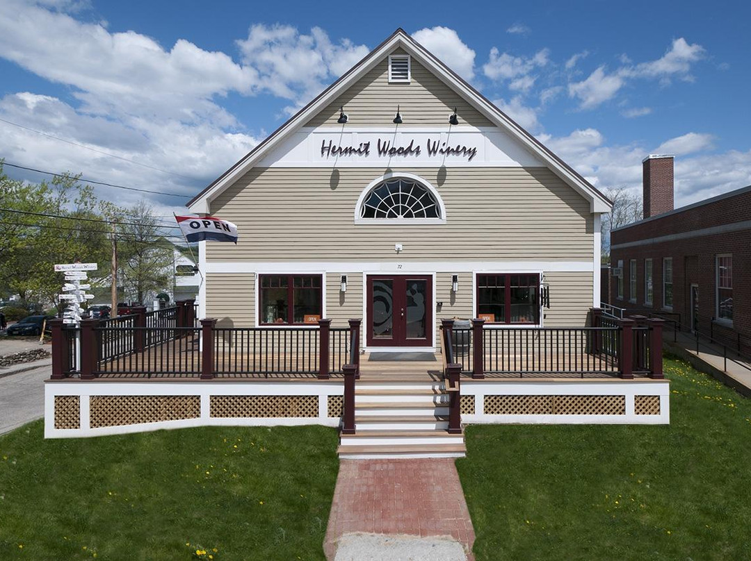 Hermit Woods Winery & Eatery-梅勒迪斯必去景点