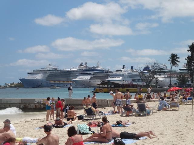 Junkanoo Beach景点图片
