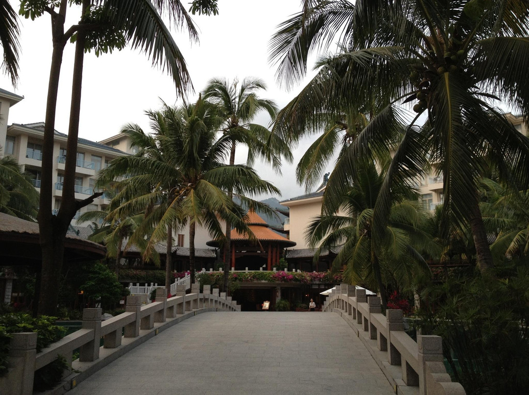 三亚亚龙湾雅高美爵酒店主图