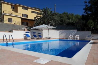 Casale Rondinella B & B