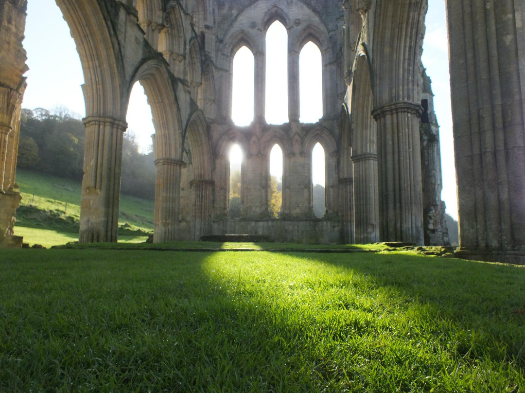 Rievaulx Abbey-赫尔姆斯利必去景点