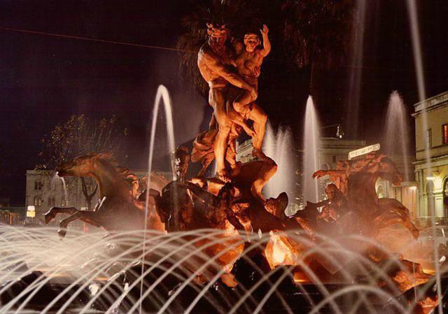 Fontana di Proserpina景点图片