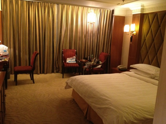 阳光大酒店主图