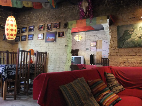 i野·大脚氏国际青年旅舍(金马碧鸡坊南屏步行街店)主图