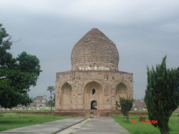 Jehangir's Tomb & Kamran's Baradari Pavilion-拉合尔必去景点