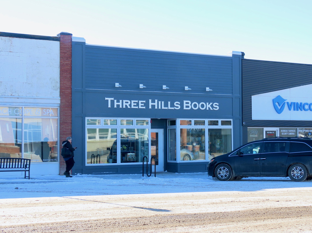 Three Hills Books景点图片