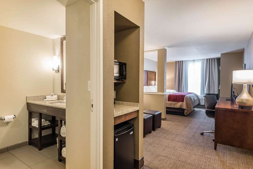 Comfort Inn & Suites Sidney I-80主图