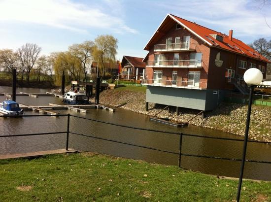 布特斯豪斯餐厅酒店-客卧