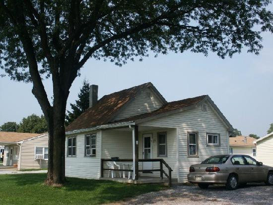 Flory's Cottages & Camping